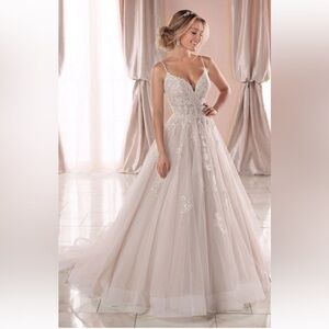Stella York 6886 Ivory /Moscato size 12